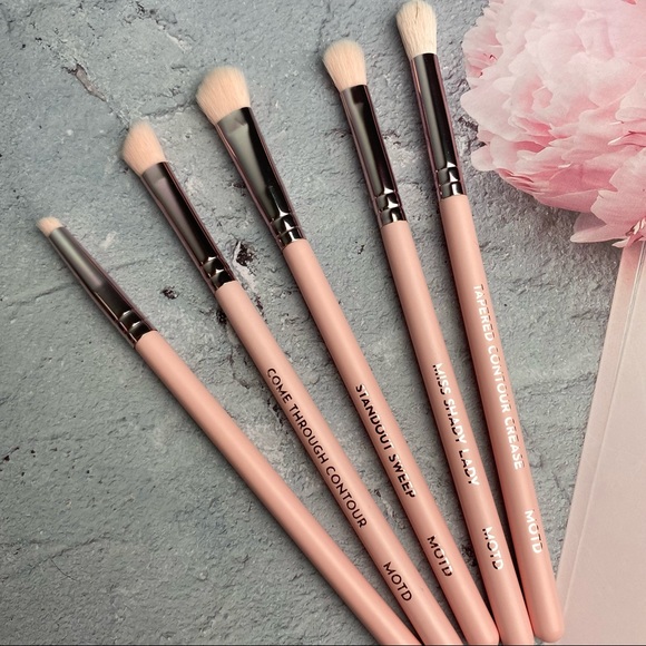 MOTD Cosmetics Other - 🌟 2 Day Sale🌟 MOTD Cosmetics, A Blush Blending Essential Eye Brush Set Of 5